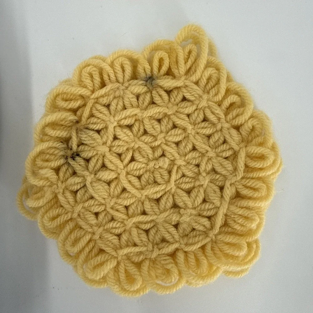 Vtg Handmade Loom Crochet Coasters-4 Blue/Yellow-1 Blue-4 Yellow-1 Yellow/White‎
